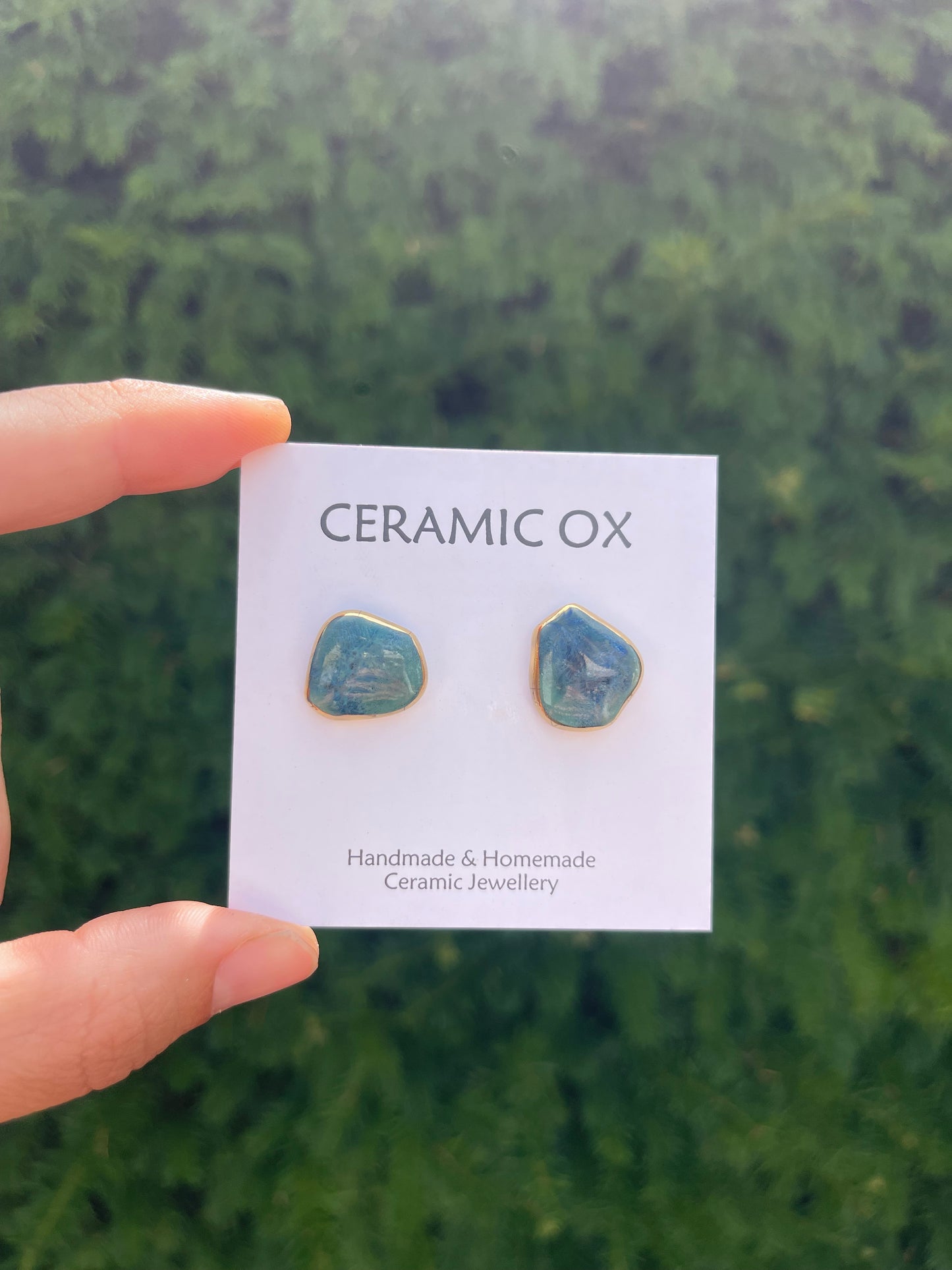 Asymmetric studs in Storm