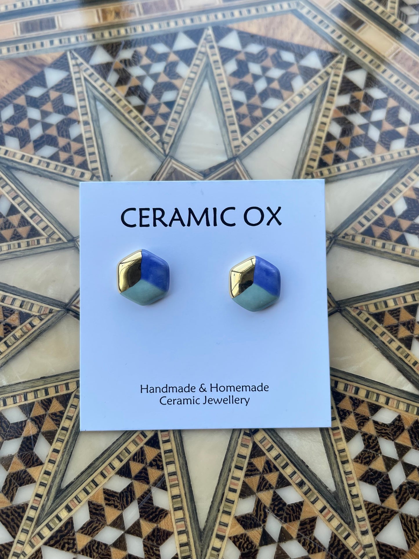 Tri-colour hexagon