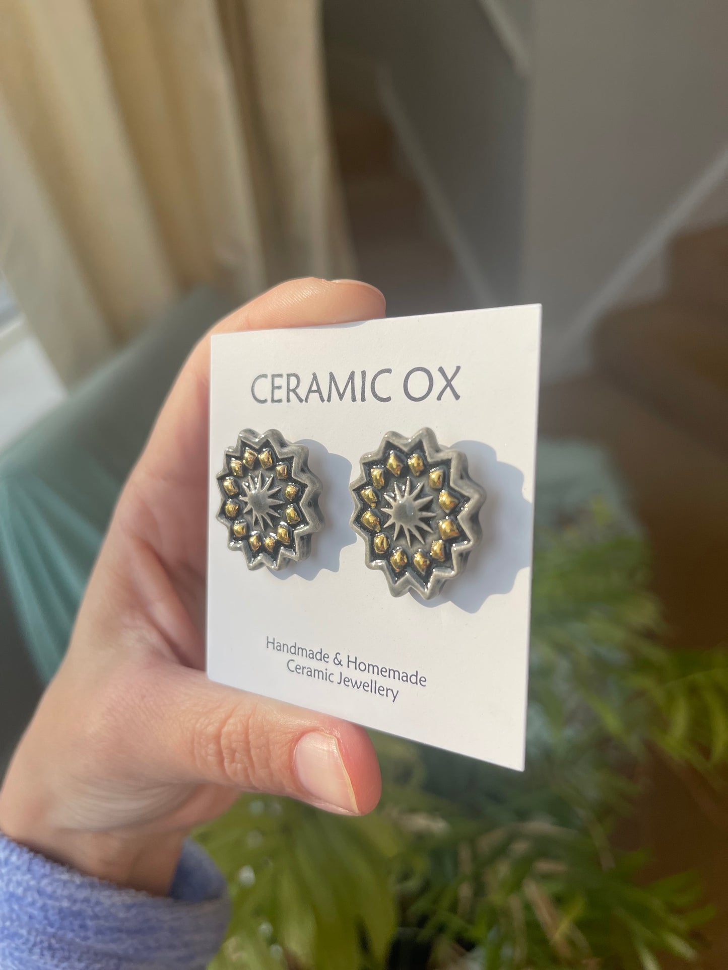 Black star studs