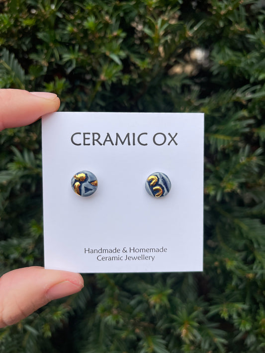 Blockprint navy circle studs