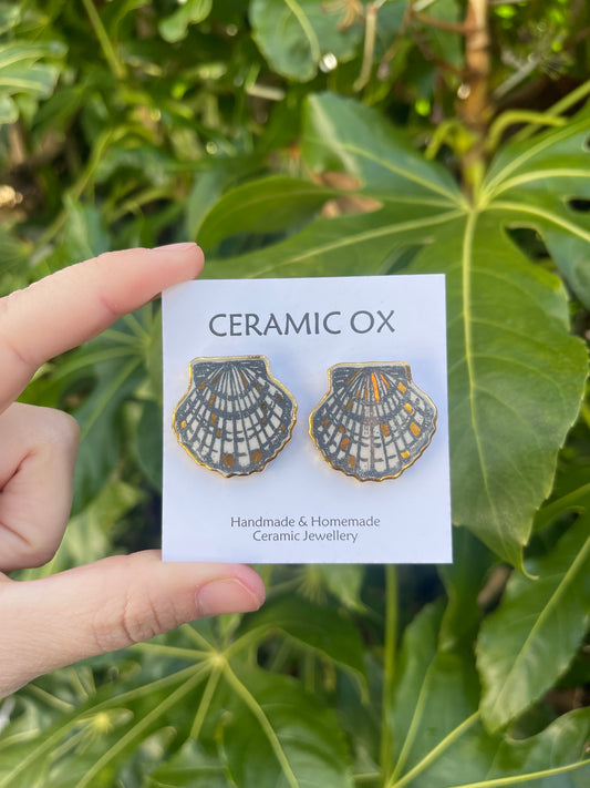 Scallop Shell studs