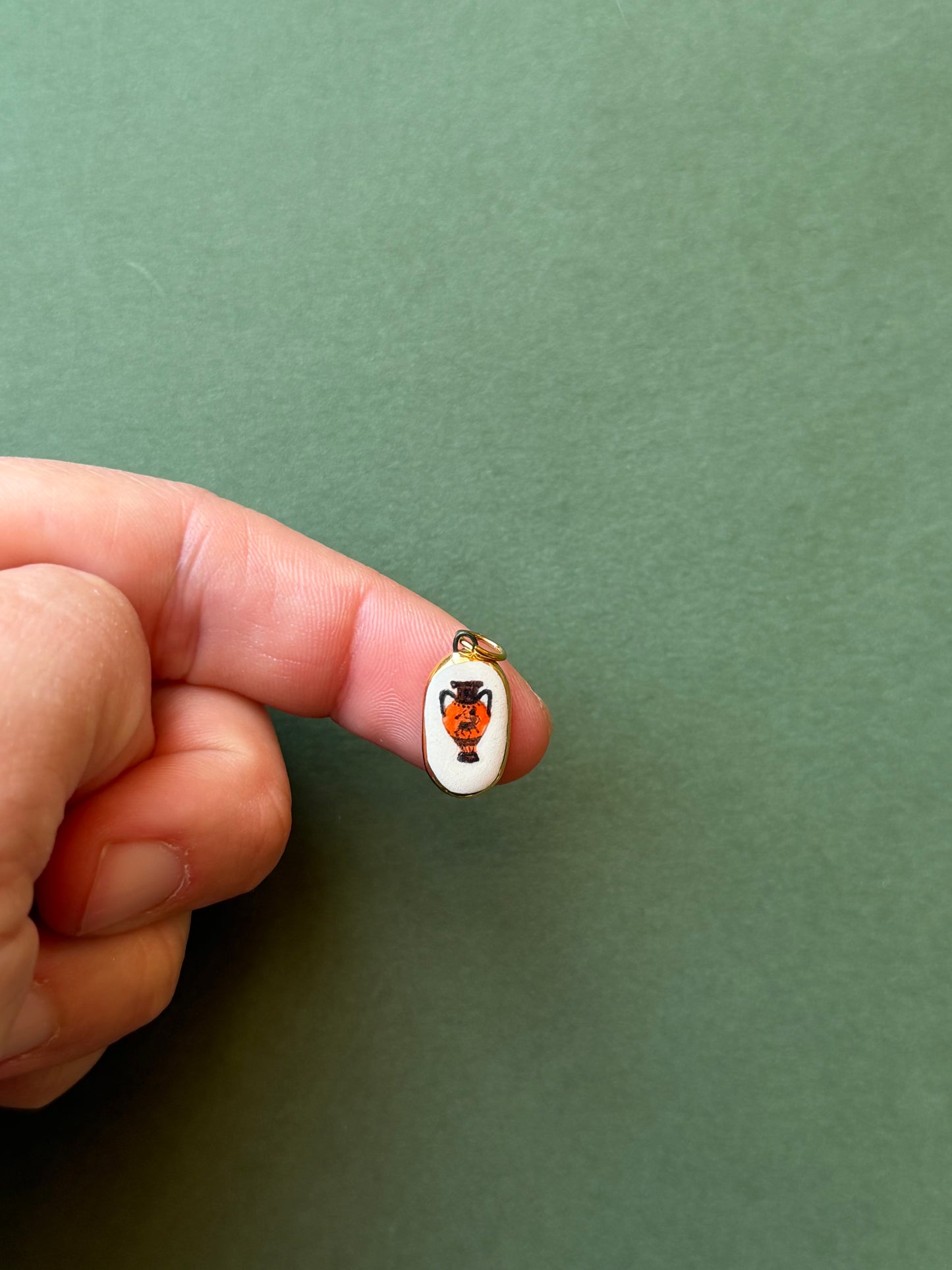 Miscellaneous vase pendant charm