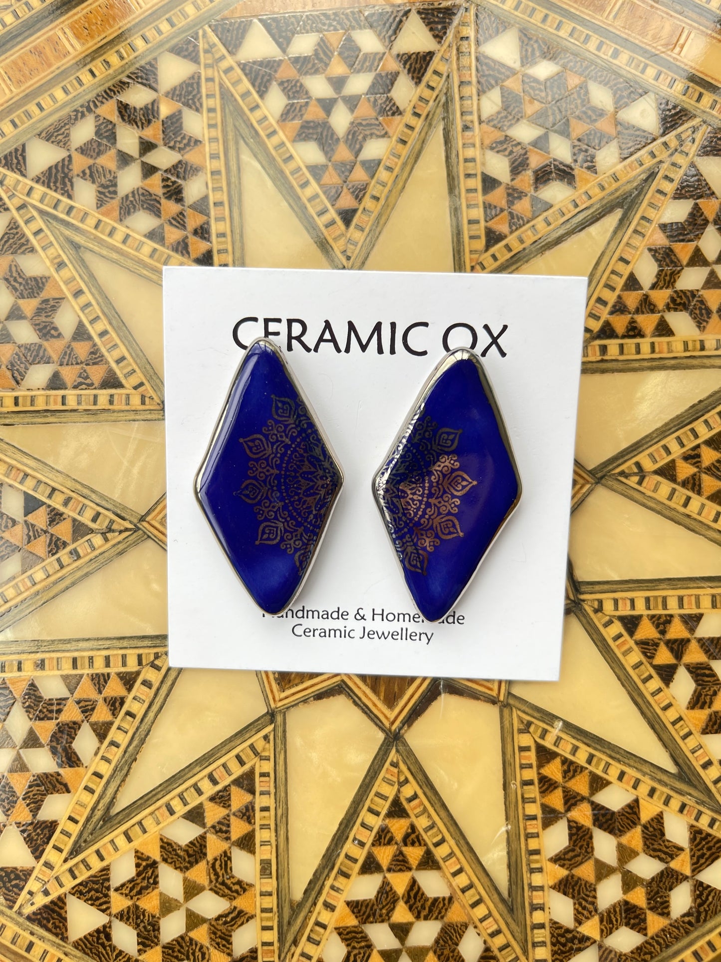 Large diamond cobalt filigree style over glaze