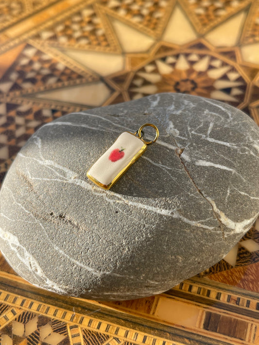 ‘Apple’ pendant charm