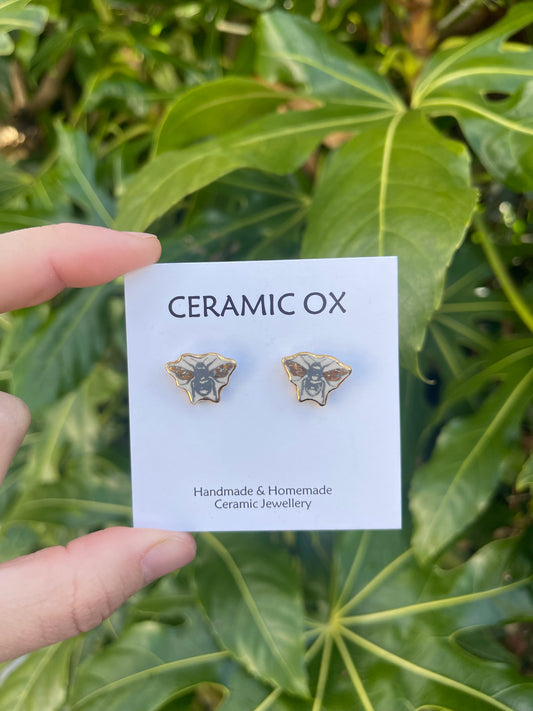 Bee studs