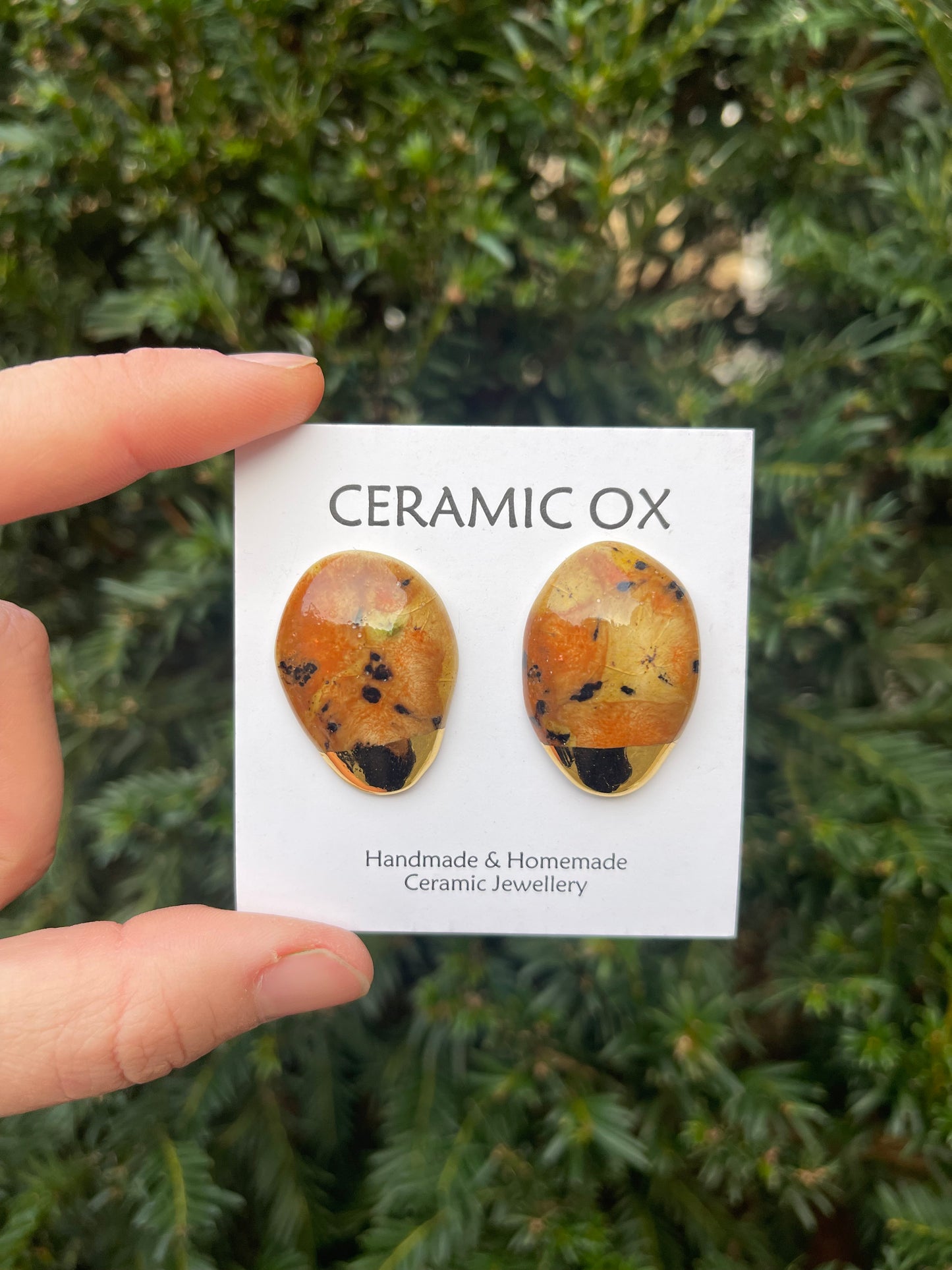 Safari moulded large studs