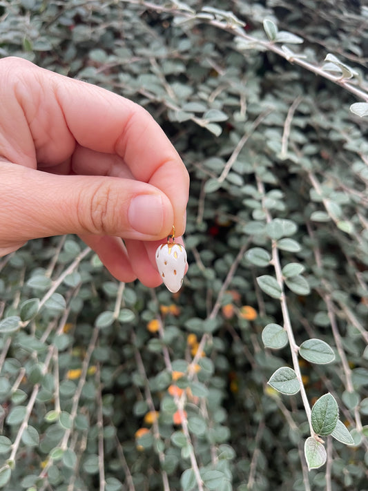 Strawberry charm white