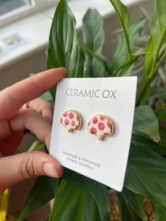 Mushroom studs