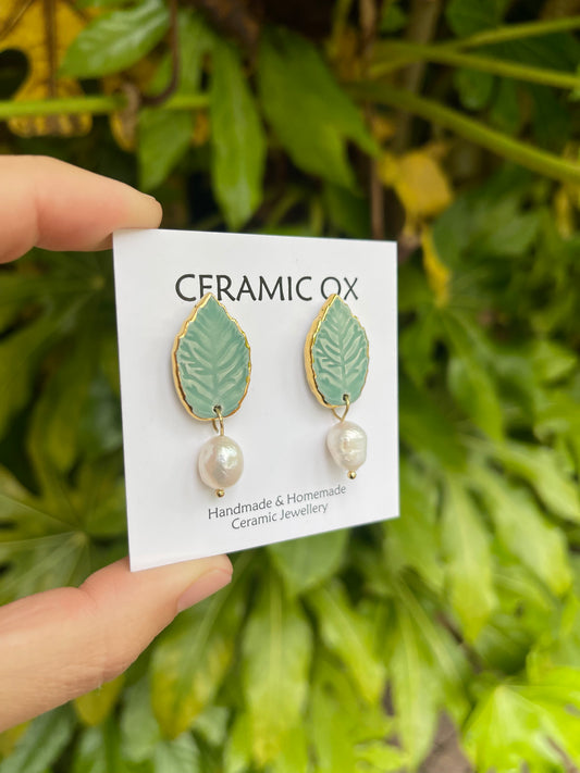 Leaf Pearl studs