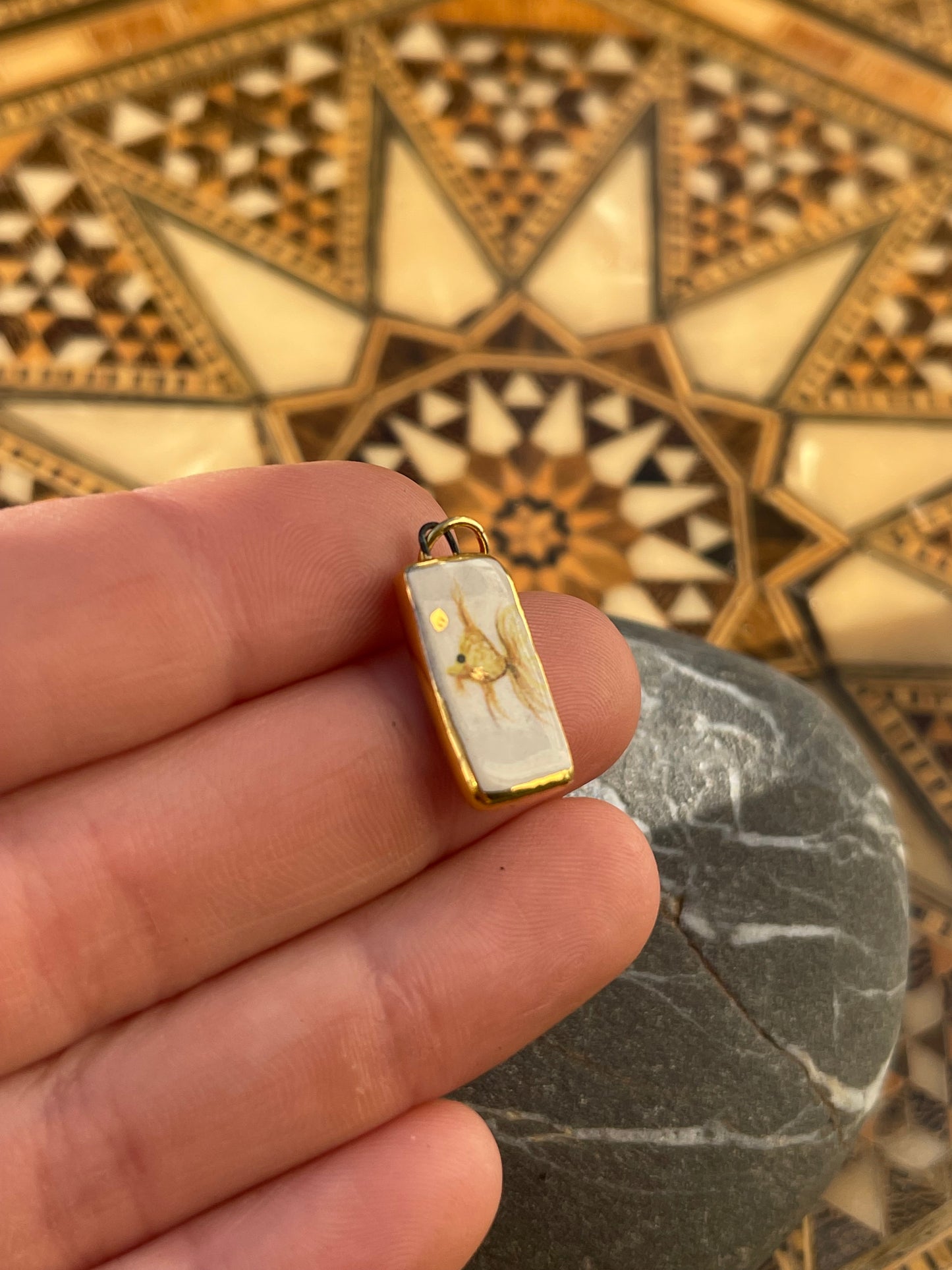 ‘Goldfish in a rectangle’ pendant charm