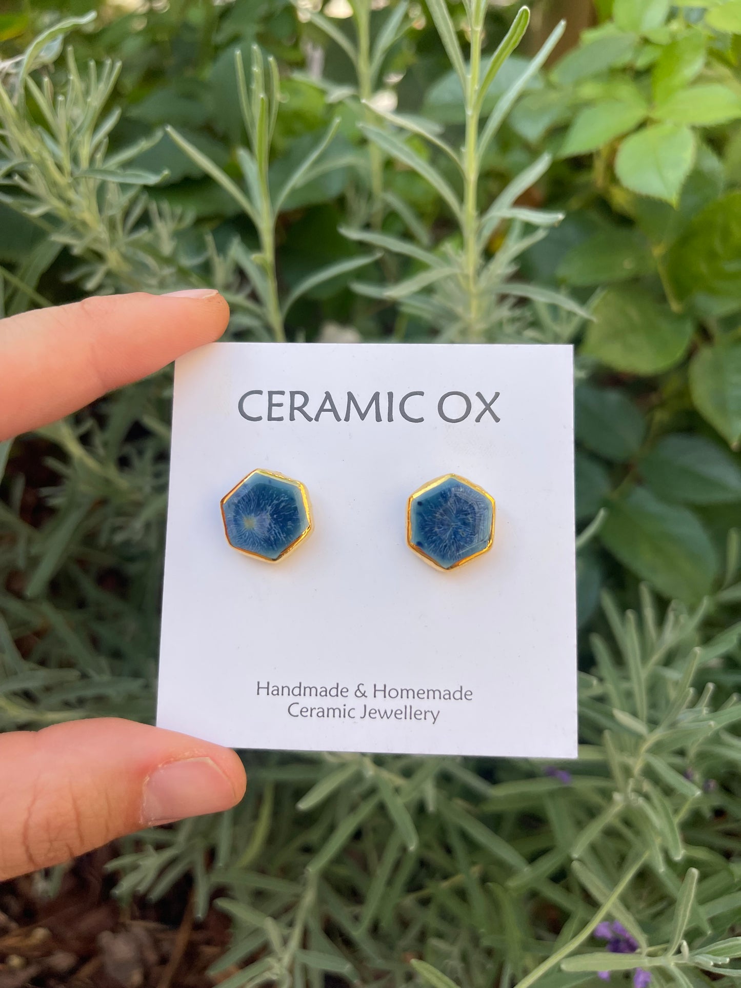 Bloom hexagonal studs
