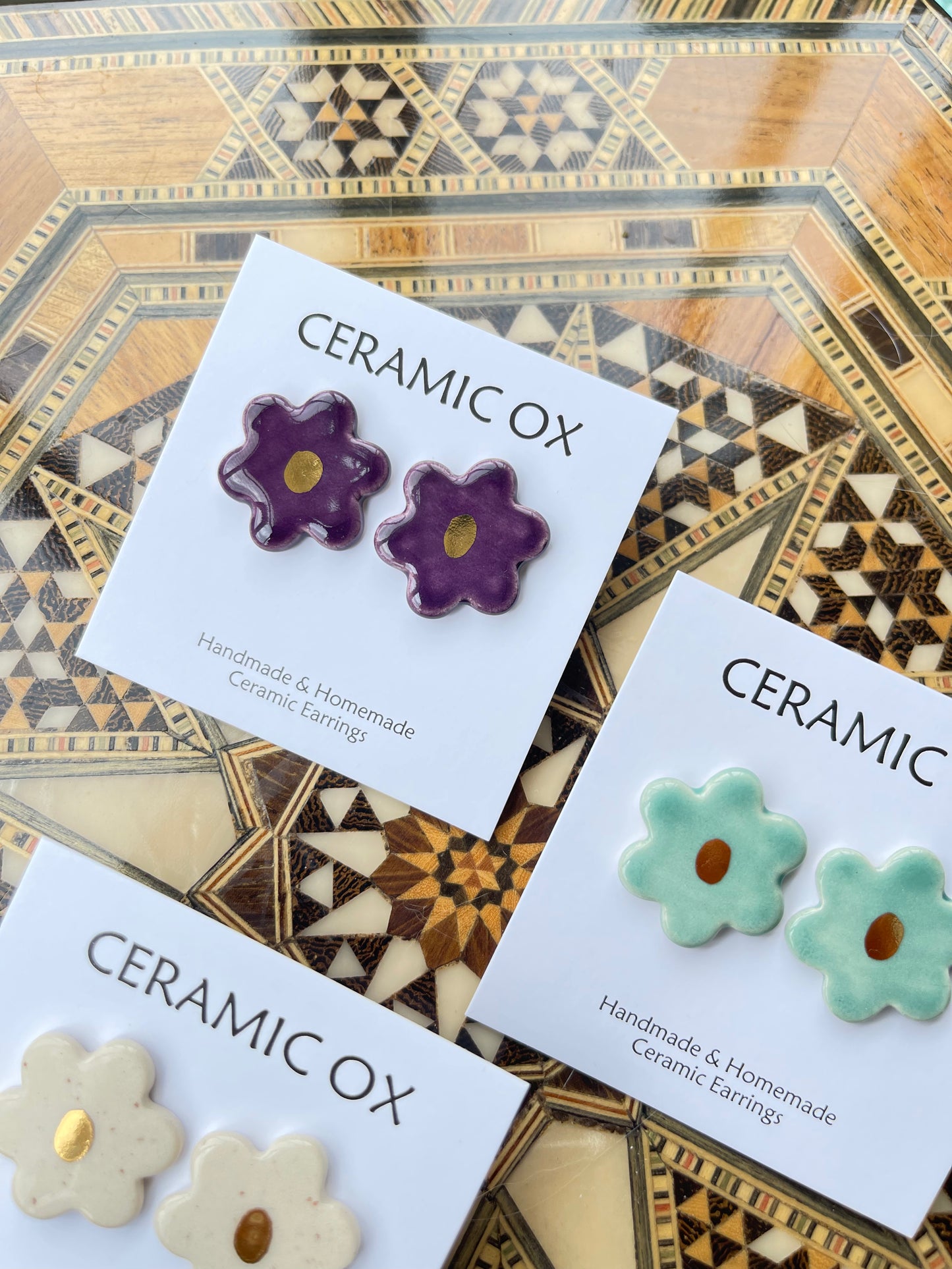 Daisy flower studs
