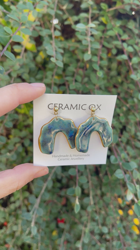 Arch danglies in Storm