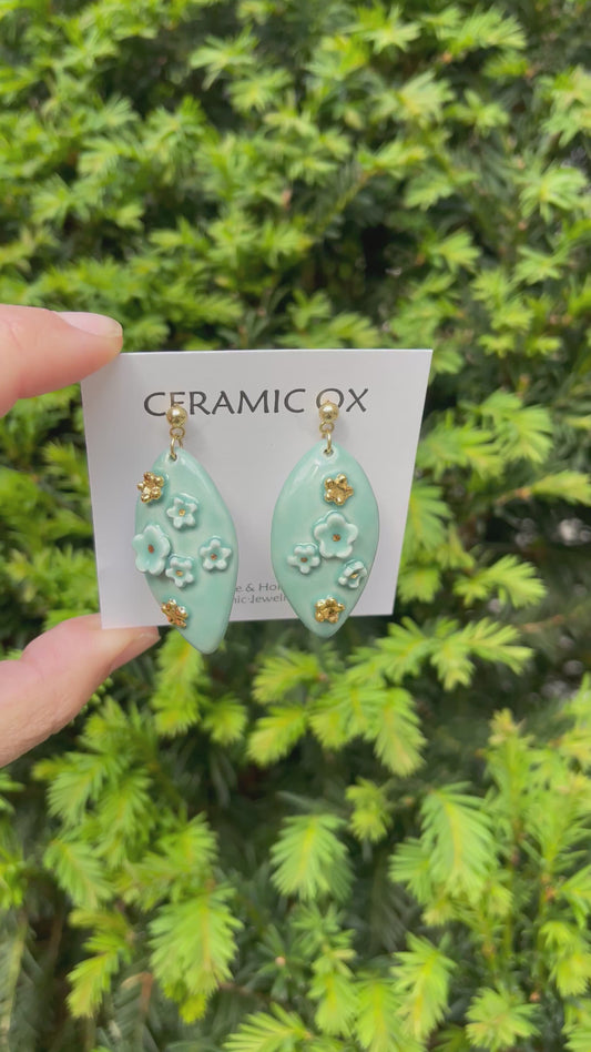 Dangly Jade 3D flowers